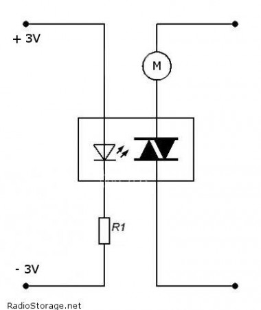 Управление двигателем при помощи оптосимистора